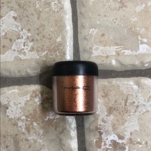 MAC pigment